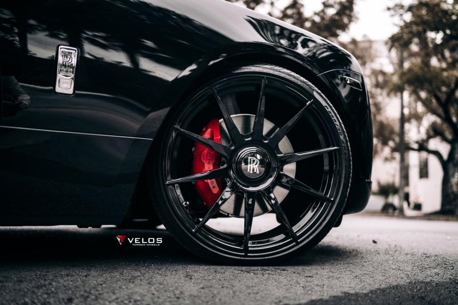 Детали экстерьера Rolls-Royce Dawn on Velos Wheels (S10) 2019 года  (фото 11 из 13)